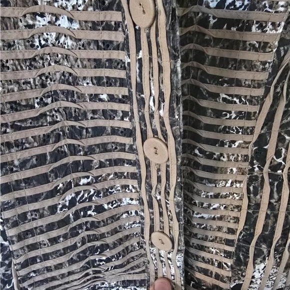 Art To Wear Chico's Jacket L Women Jungle Print Duble Button Bohomein Excellent - Picture 11 of 14